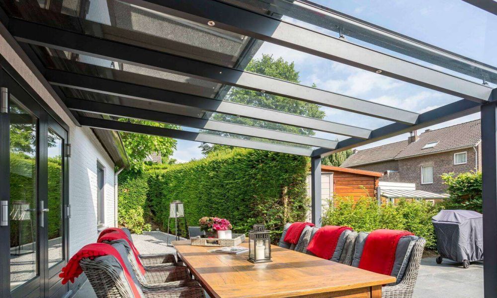 atelier-de-la-fenetre-pose-Pergola-bioclimatique Pergolas bioclimatiques réalisées sur mesure par l'Atelier de la fenêtre à Beauraing en Famenne.